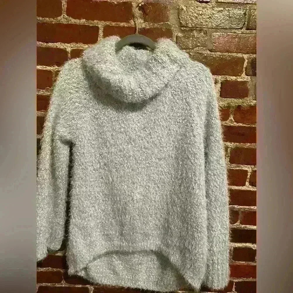 Women's Size Large ANA Cozy Fluffy Blue Sweater